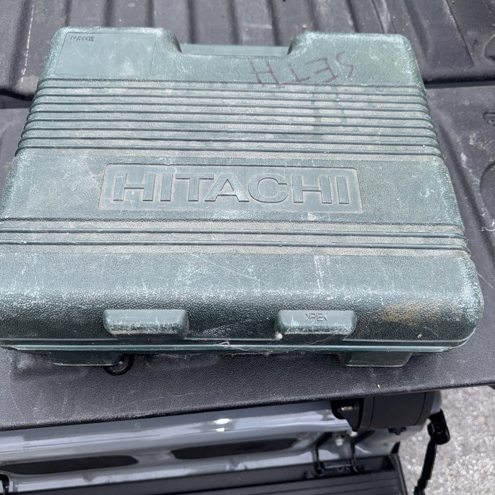 Hitachi FDV 16VB2 hammer drill works great