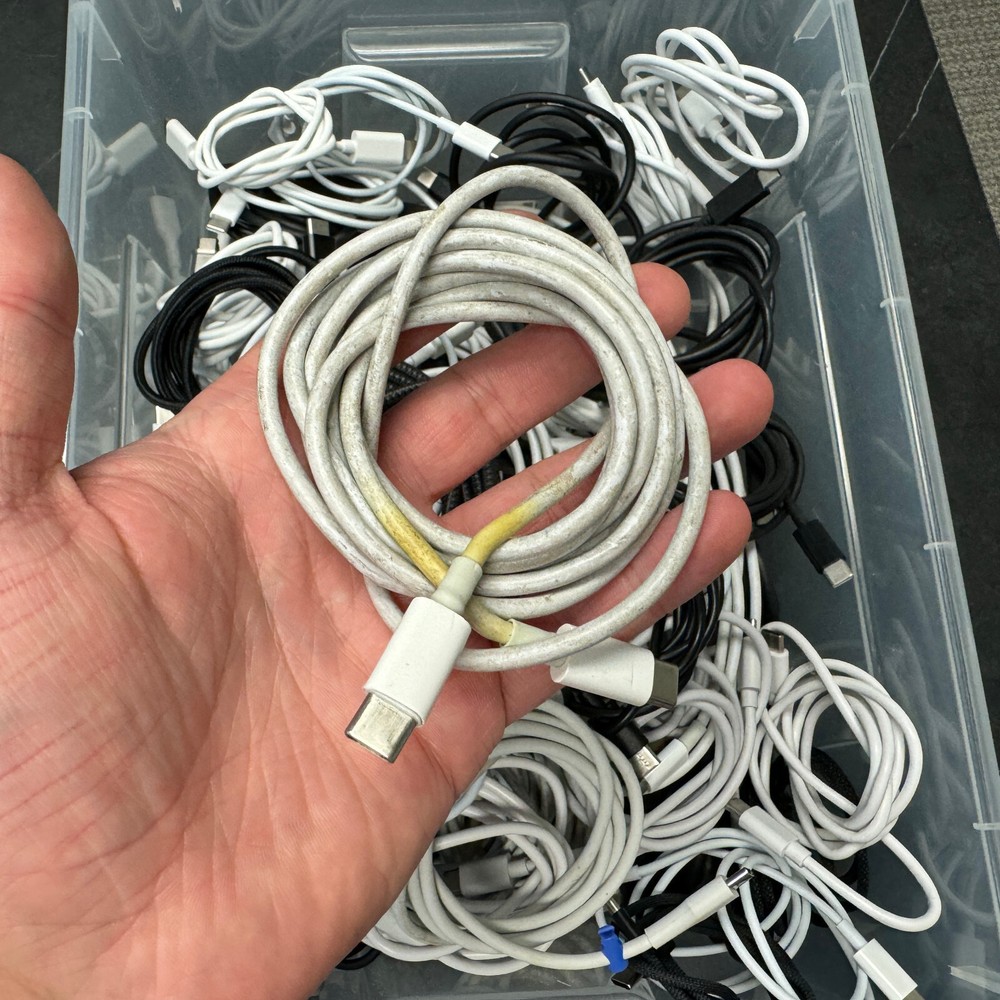 Lot of 20 (Type C - Type C) Cables – Random Lengths & Mixed Selection