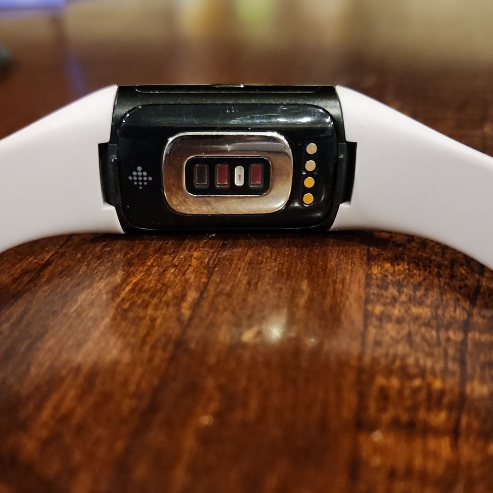 Fitbit Versa 2 + Pink Wrist Band