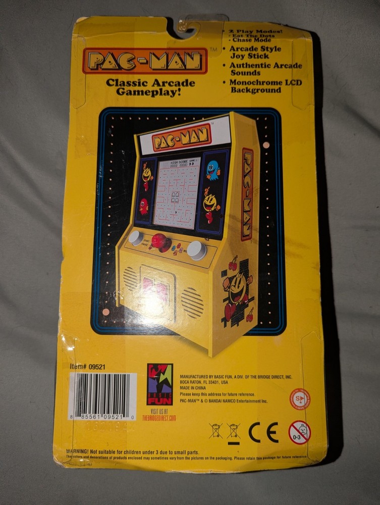 Pac-Man Handheld Retro Mini Arcade Classic Working Basic Fun Bandai Namco 09521