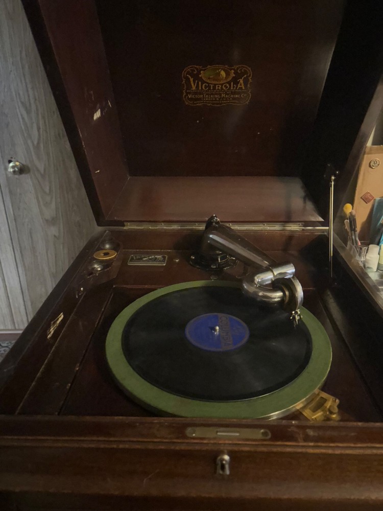 Victor/Victrola Phonograph