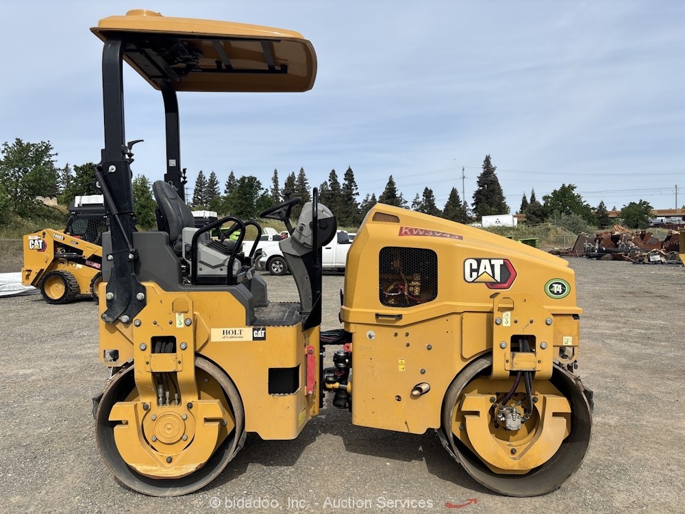 2022 Caterpillar CB4.0 Smooth Drum Vibratory Roller Compactor Warranty bidadoo