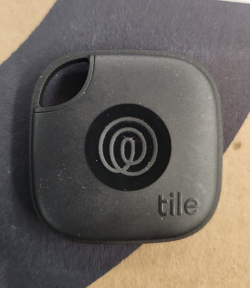 Life360 Tile Mate: Bluetooth Tracker for Apple iOS & Android Devices Used No Box