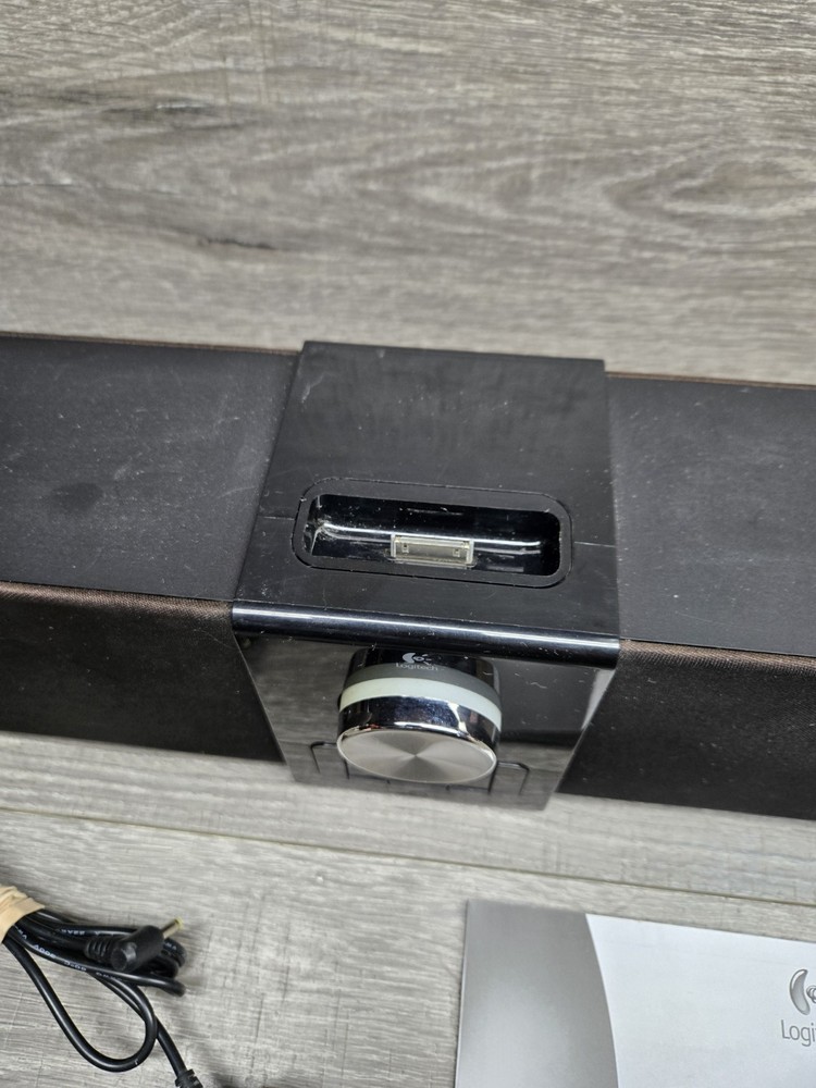 Logitech Pure-Fi Express Plus Speaker System for iPhone 4