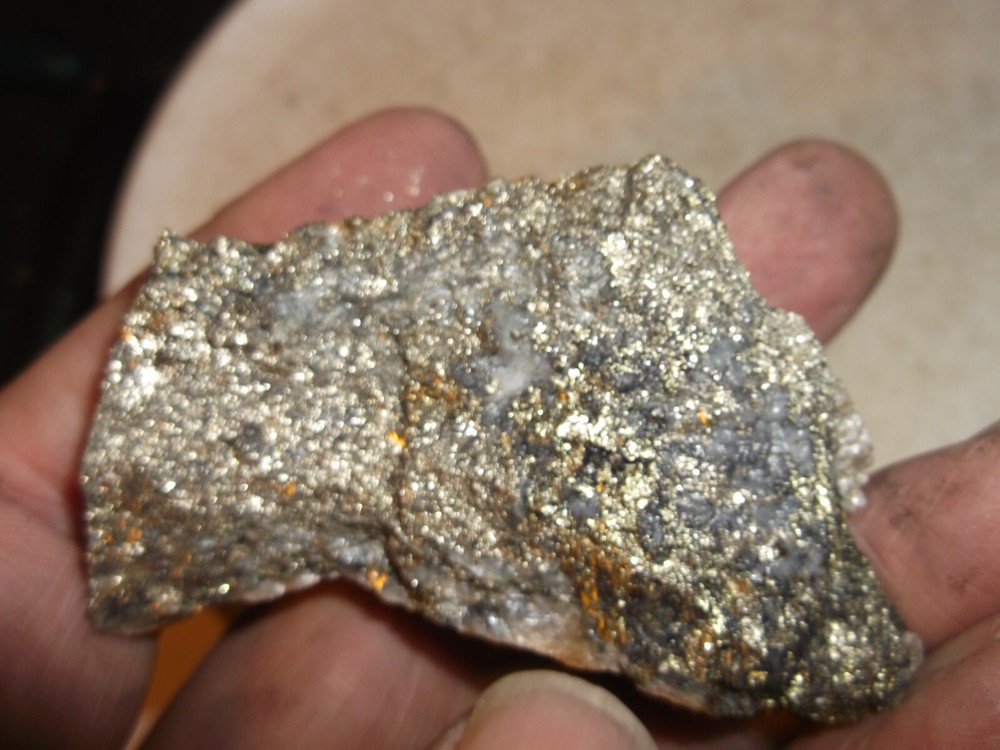 Gold, silver, copper, 62 grams samples ,ore high grade .