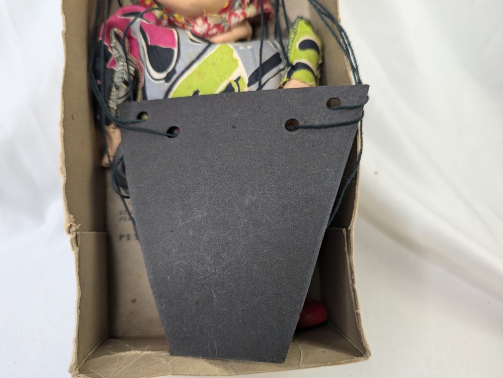 Patty the Marionette Peter Puppet Doll Box