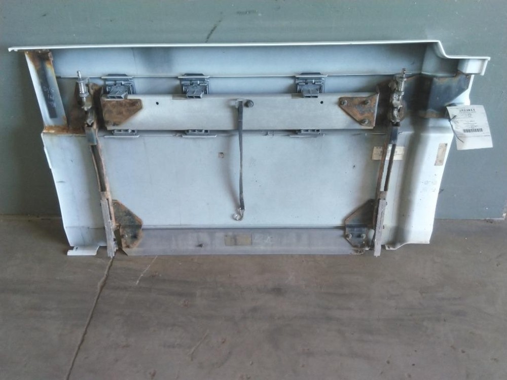 For 2015 VOLVO VNL SIDE FAIRING Left , IL