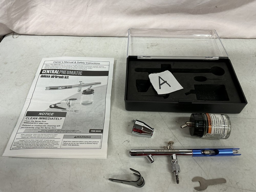 Blue Central Pneumatic Air Brush Kit Case Complete Preowned Used
