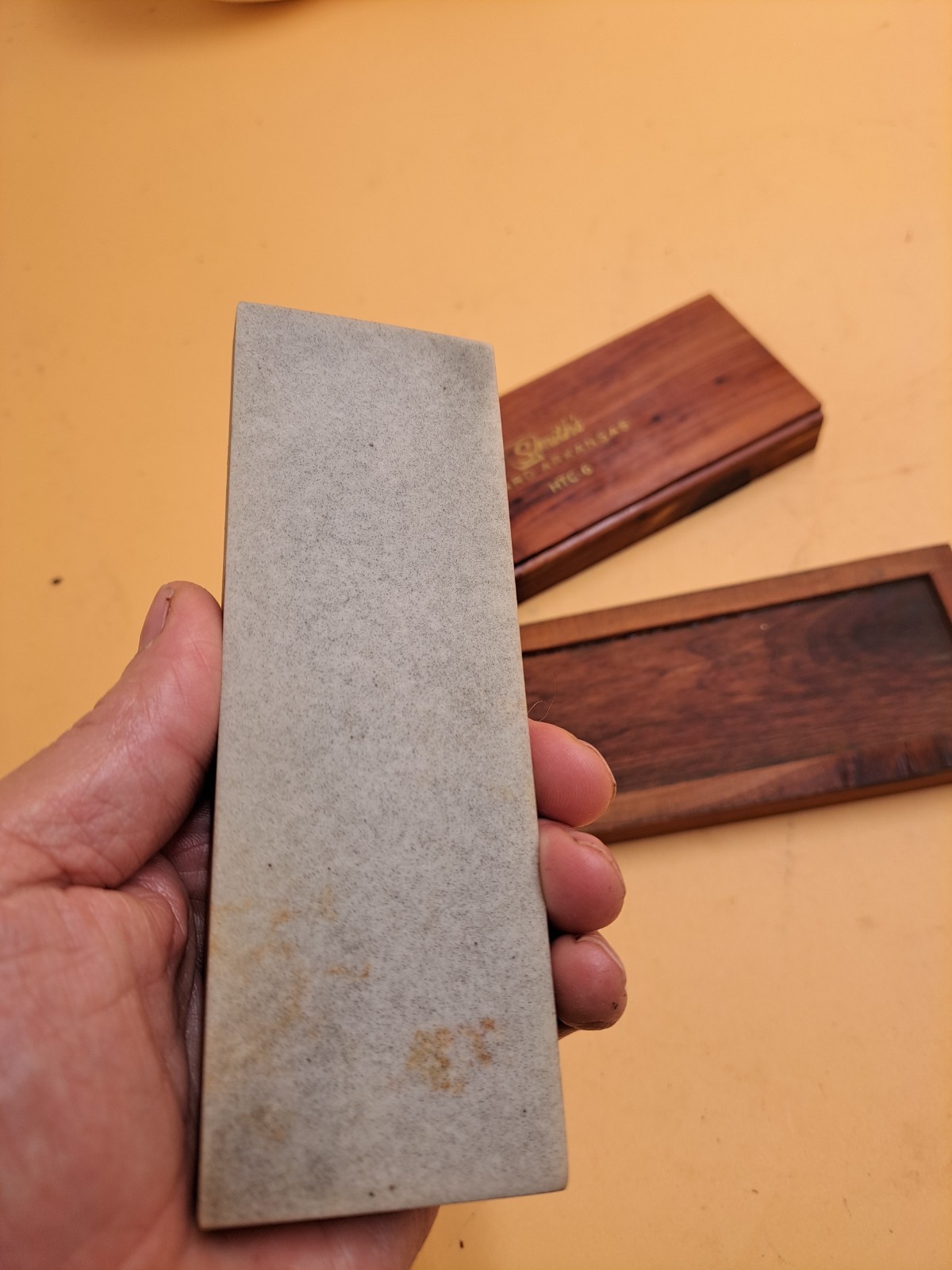 Vintage Smith’s HTC-6 Hard Arkansas Knife Sharpening Stone Cedar Wooden Box VGC