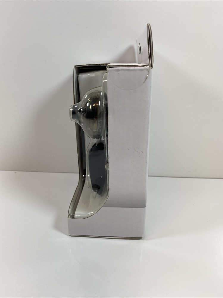 Digital Innovations Chatcam Webcam Built In Microphone LED Lights New In Box