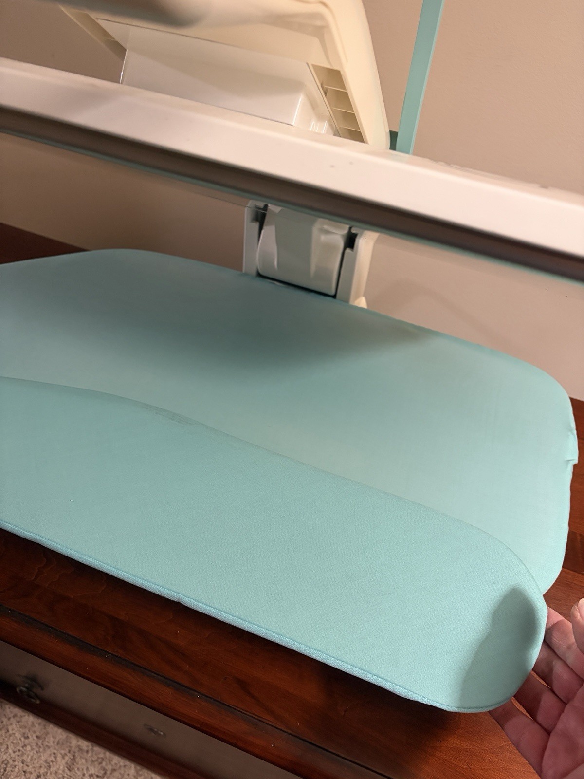 Elnapress Opal Professional Finish Swiss Ironing/Presser in Very Good Condition