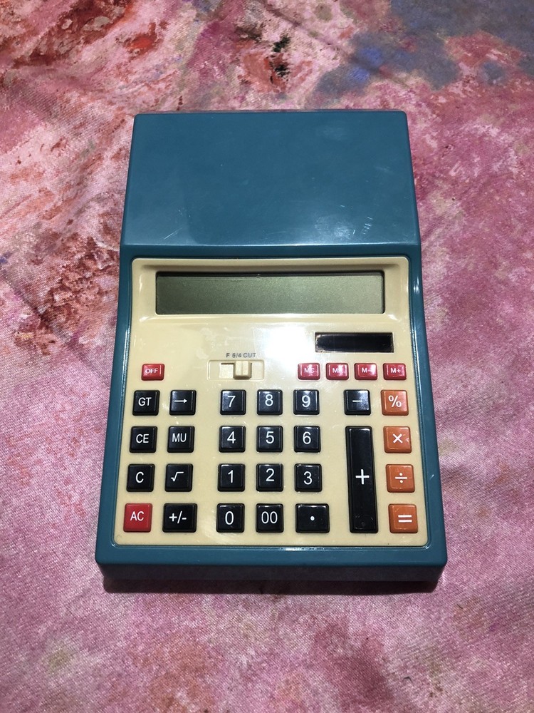 Retro Style Calculator. Very Cool!
