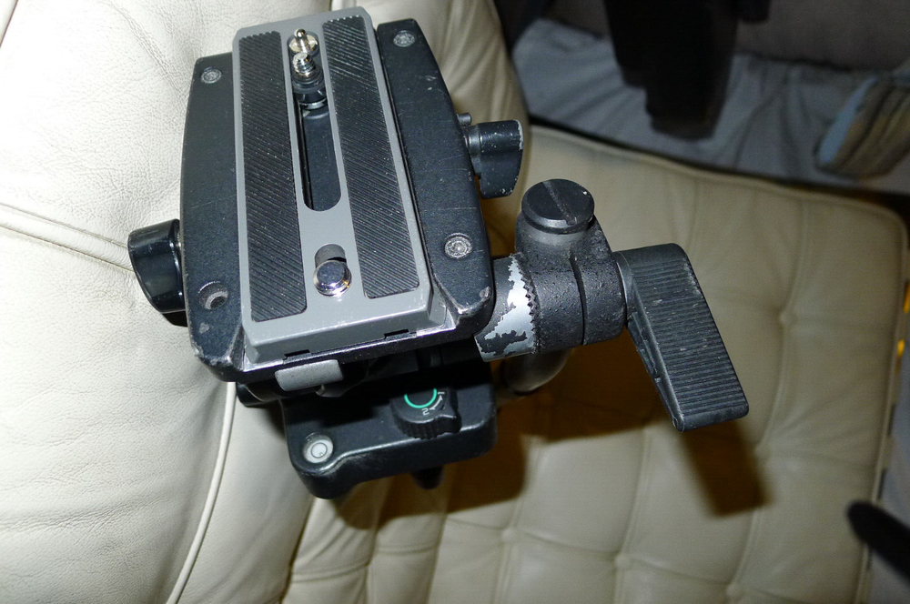 Libec RH25 Head with Pan Handle, Camera Plate, Good