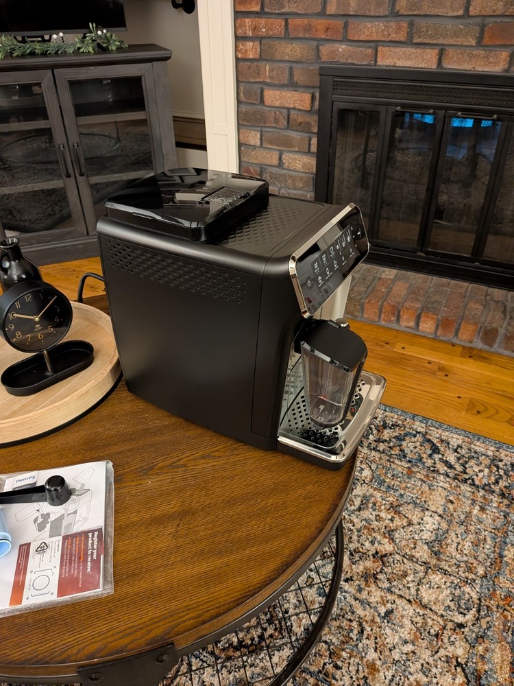 Philips 3200 Series LatteGo Automatic Espresso Machine - Black