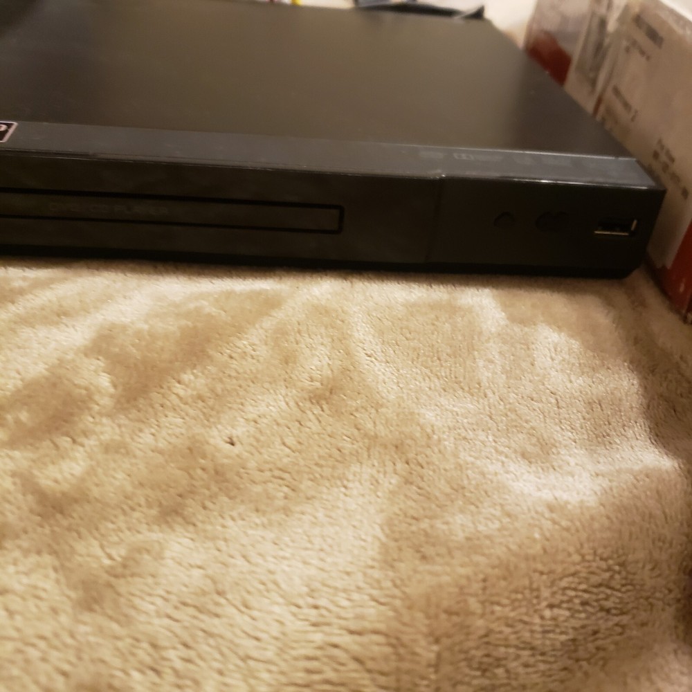 LG DVD/CD Player DP132 With USB Includes AV Cable Instructions Box (No Remote)