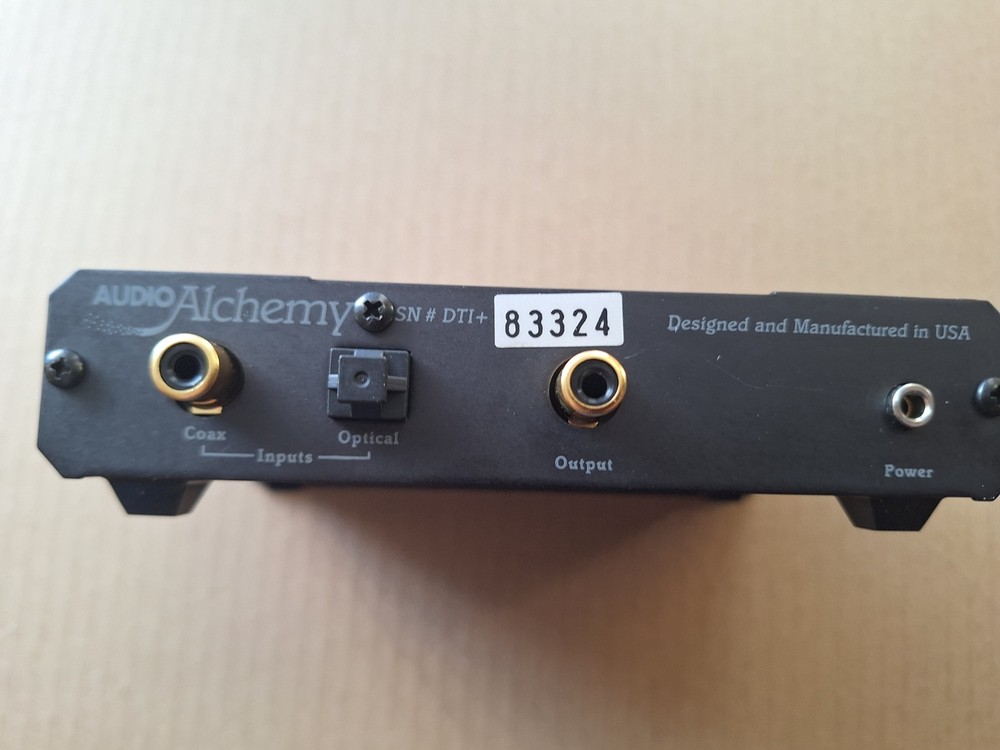 Audio Alchemy Digital Transmission Interface and Jitter Reduction Device