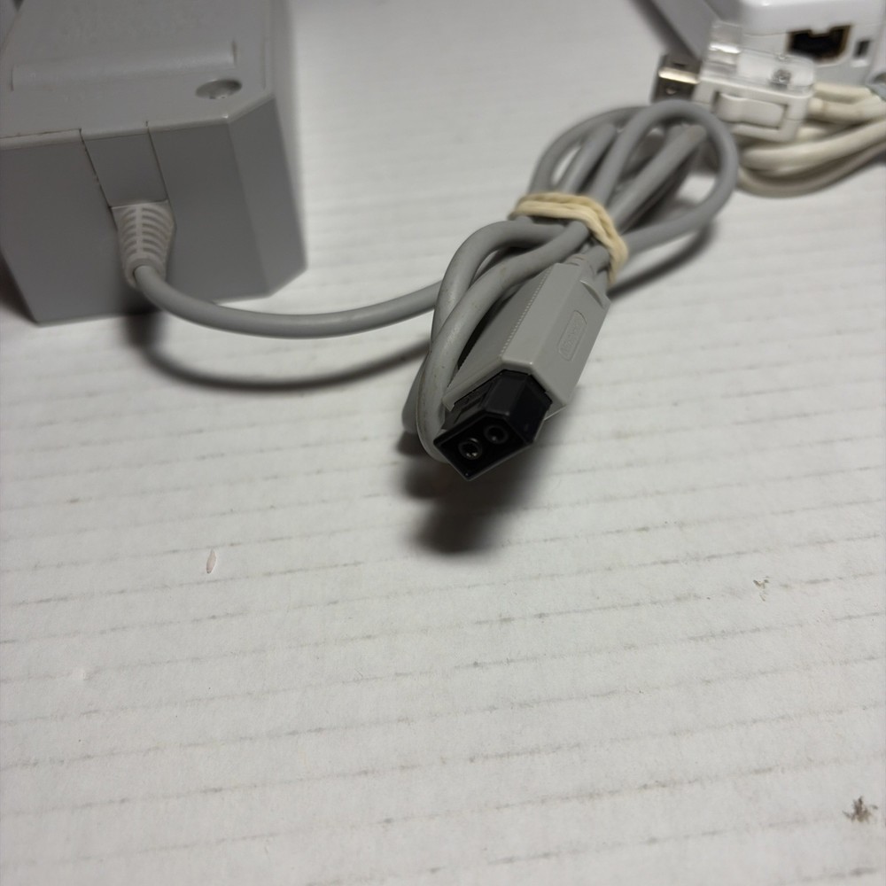 Nintendo Wii Video Game Console Working With Cables, 1 Controller. Read