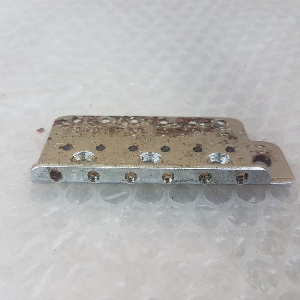 FENDER STRATOCASTER TREMOLO BASE PLATE