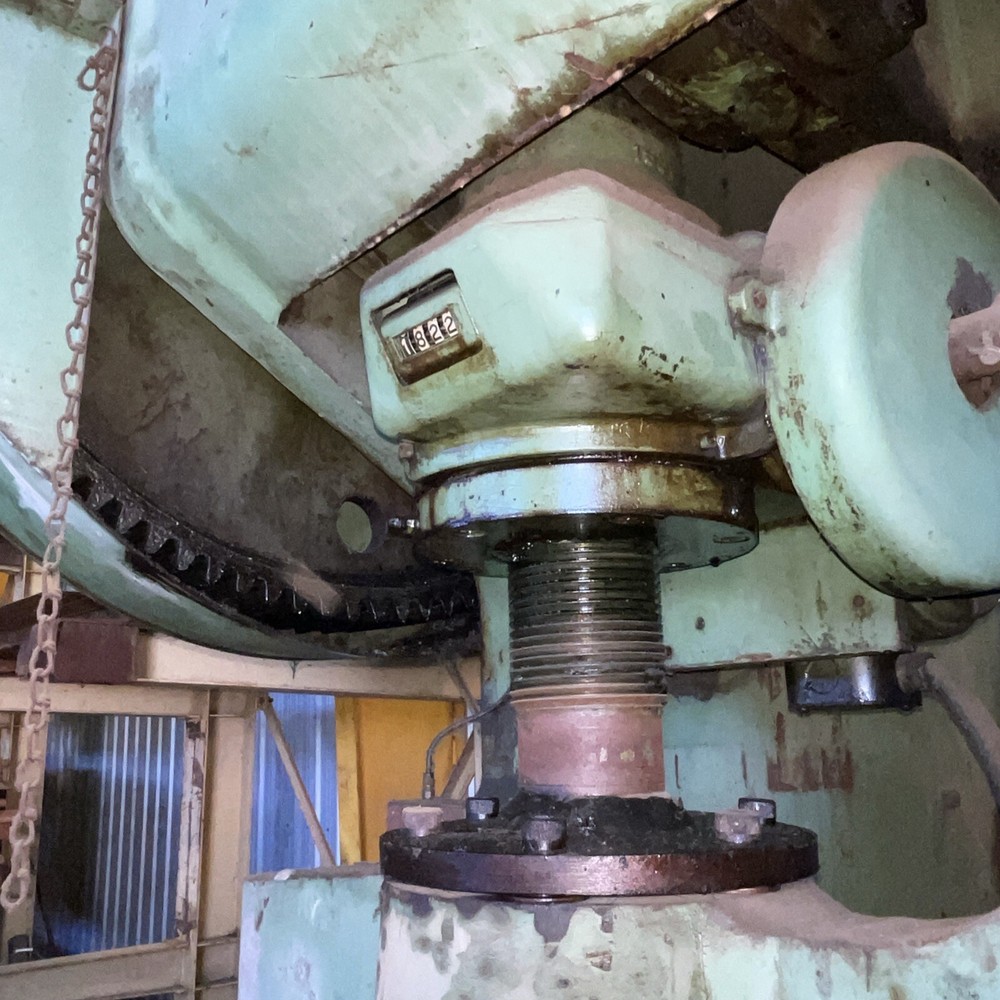 Chicago Punch Press 8ft X 2ft Bed￼90 Ton
