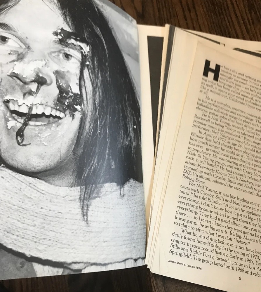 Neil Young by Carole Dufrechou (1982 omnibus press UK)