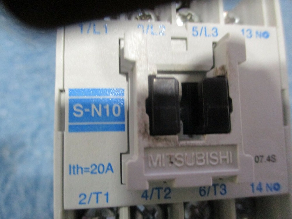 Mitsubishi Model: S-N10 Magnetic Contactor .