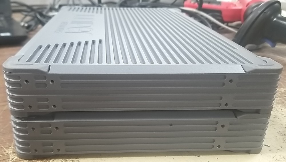 (X2) Juniper Networks SRX300 Services Gateway