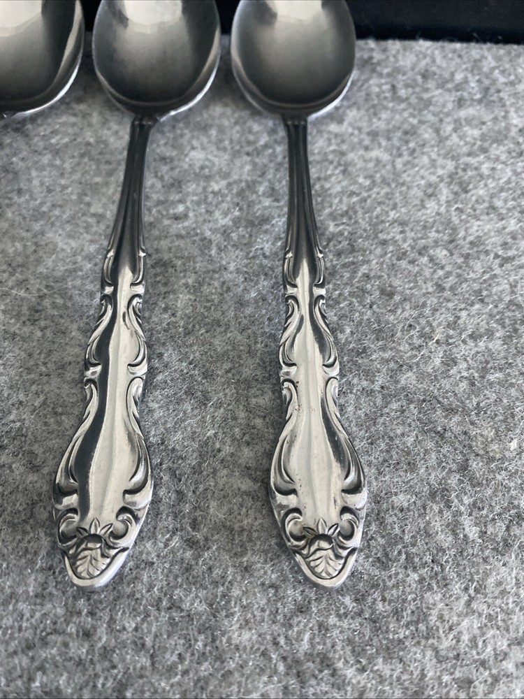 4 TOWLE/SUPREME CUTLERY STAINLESS FLATWARE, "PIERRE" PATTERN DINNER SPOONS