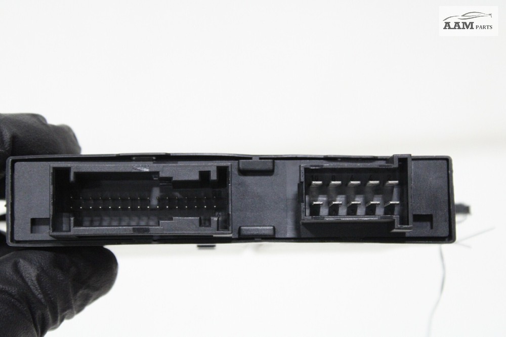 2018-2024 FREIGHTLINER CASCADIA FRONT RIGHT DOOR COMPUTER CONTROL MODULE OEM