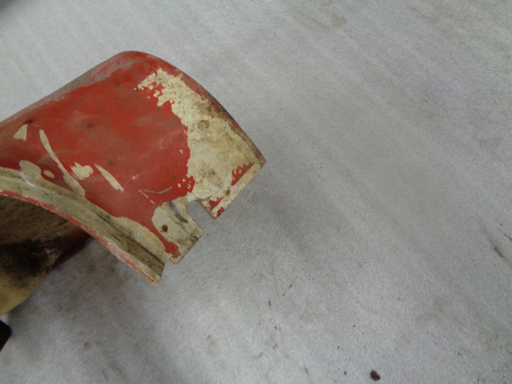 INTERNATIONAL 584. INSTRUMENT PANEL RIGHT SIDE. WITH IGNITION SWITCH.