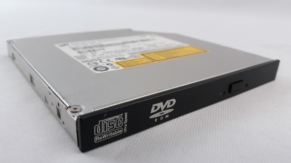 Hitachi GCC-4244N DVD-ROM Drive