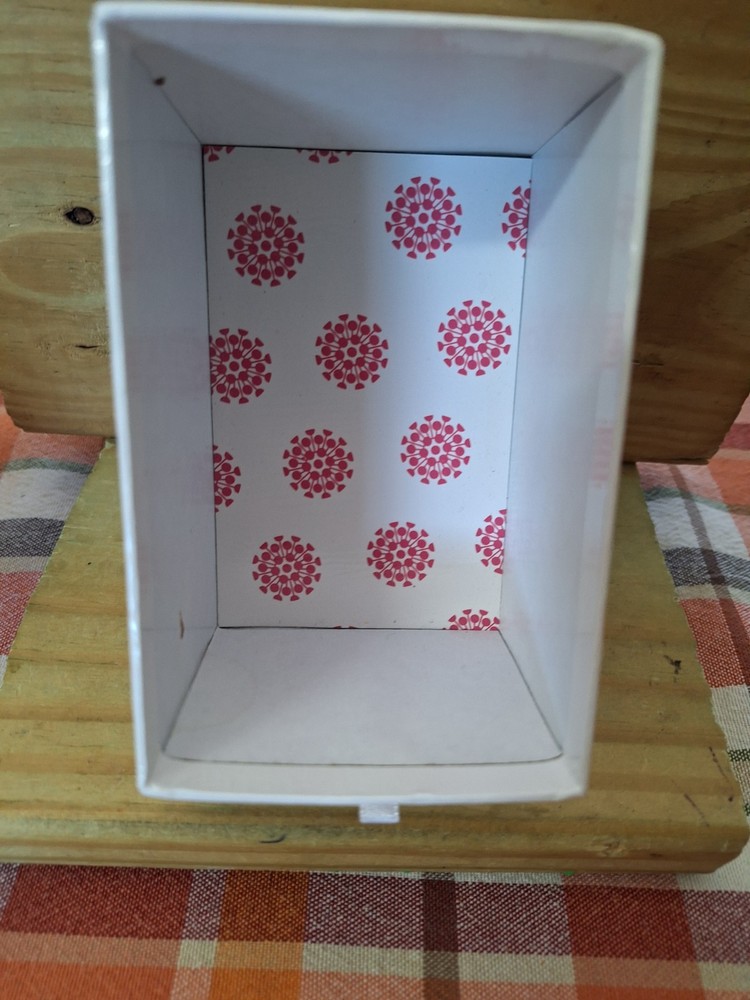 Tupperware pink watch (New In Box)