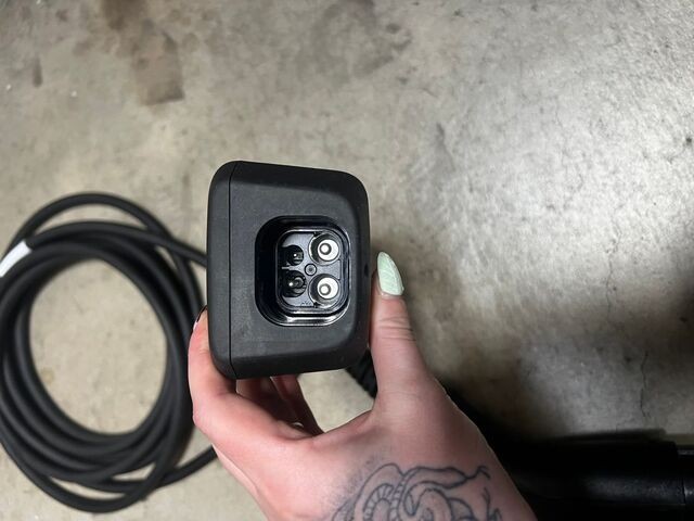 Genuine GM Charge Cable 85775040