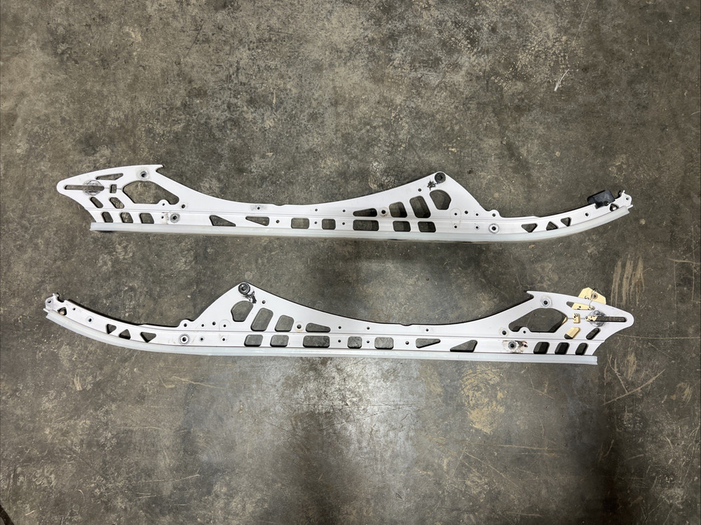 Arctic cat - 2704-923 - Rail, Formed - White SET