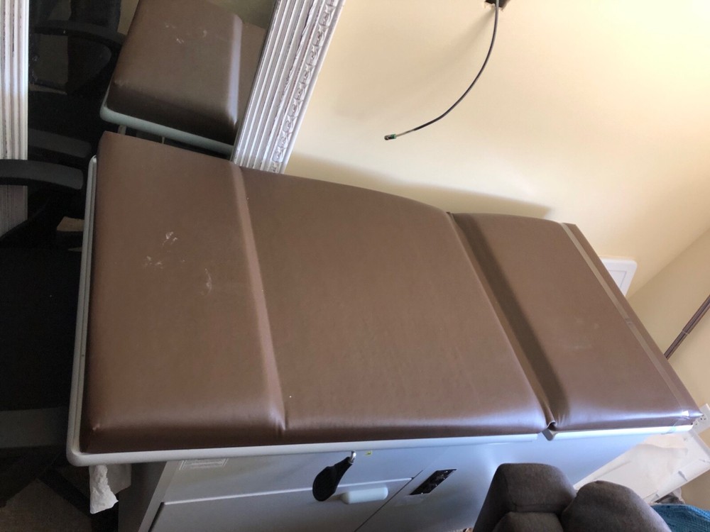 Hausmann model 4420 exam table