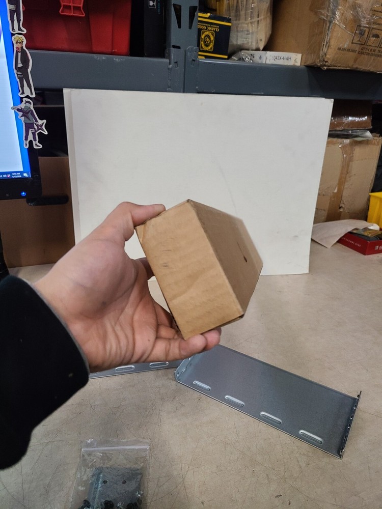 0M-816103A Kit Rack Mount Bracket L&R ROHS