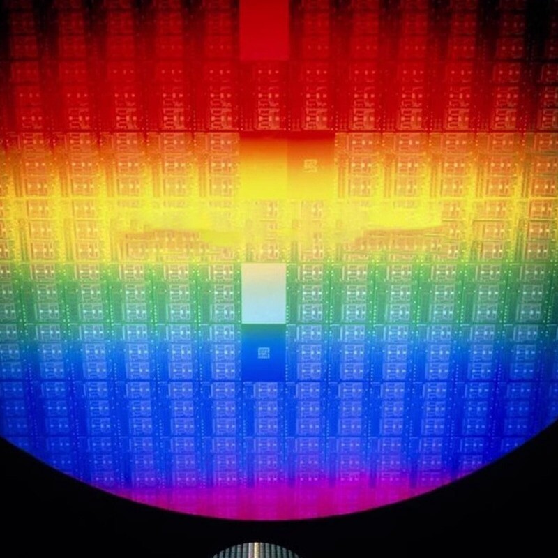 6in Silicon Wafer CPU Chip Semiconductor Lithography Circuit With Bracket NEW