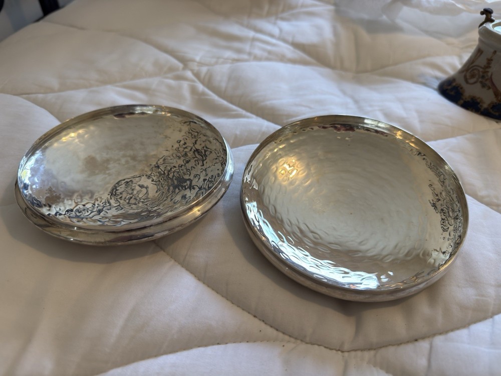 Italian Designer BATTUTO A MANO Handhammered Silverplated Plated Candy Nut Dish