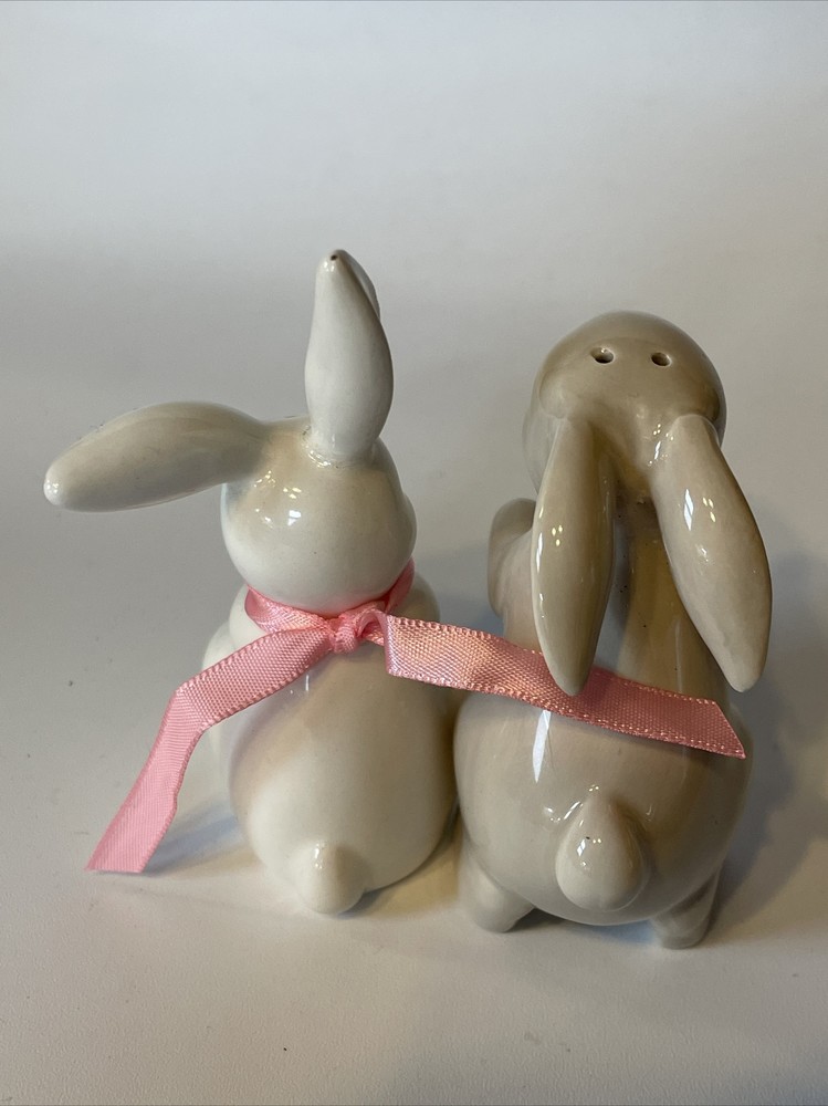 Hallmark Bunnies S & P Set Ear Repaired Ceramic