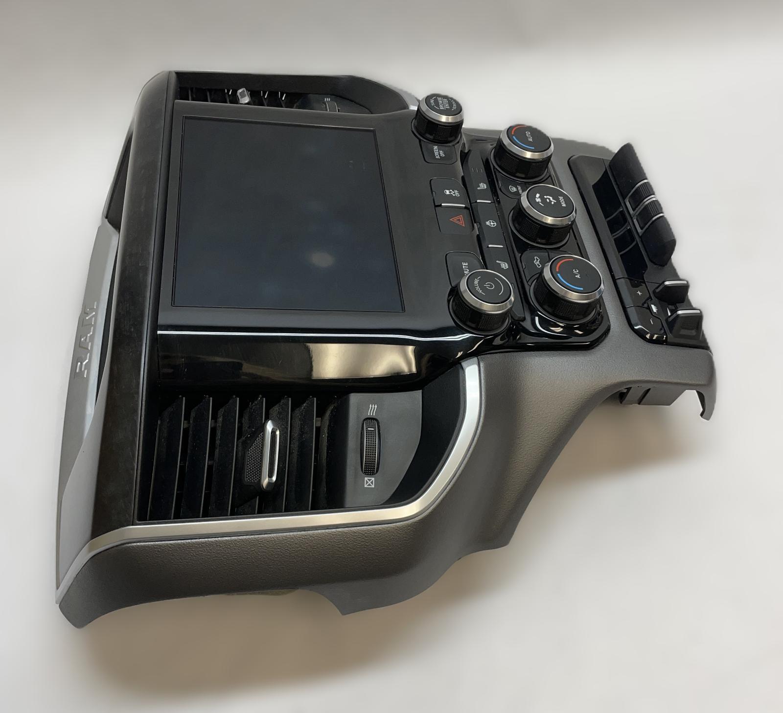 2022 DODGE RAM 2500 RADIO DISPLAY 8.4" SCREEN DASH BEZEL HEAT/AC CONTROLS OEM
