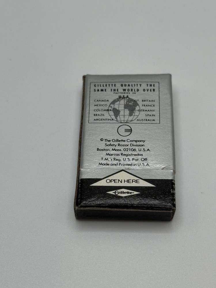 Vintage Gillette Double Edge Razor & Platinum Plus Blade. Date code T4
