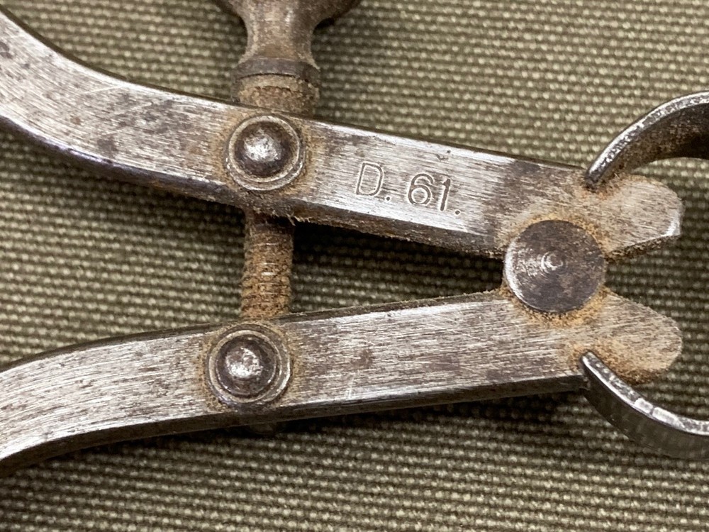 2 SPRING CALIPERS EXTERNAL