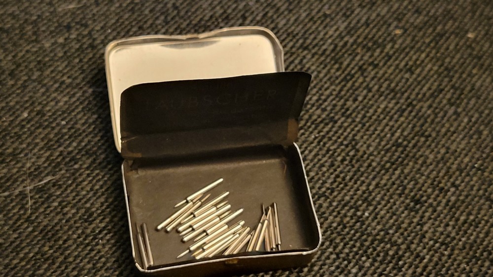 Gramophone phonograph needle Tin Laubscher
