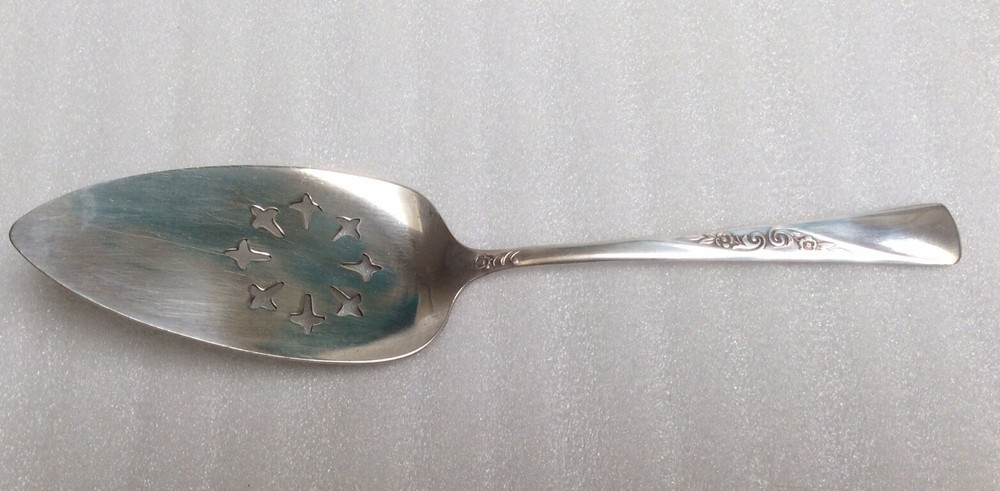 Revelation Silverplate Pierced Pie Server 9”