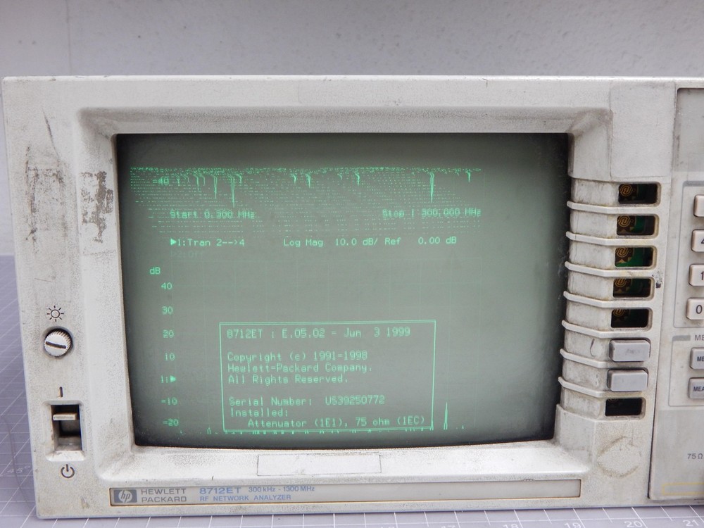 HP 8712ET RF NETWORK ANALYZER