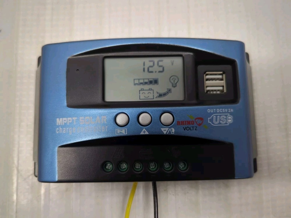 Solar MPPT CHARGE CONTROLLER 40A 12V/24V Panel Regulator Charger USB LCD*