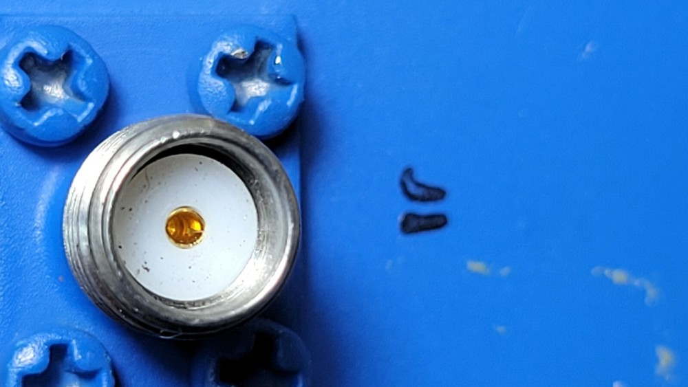 HD-1057, SER 005. Triangle microwave Inc.