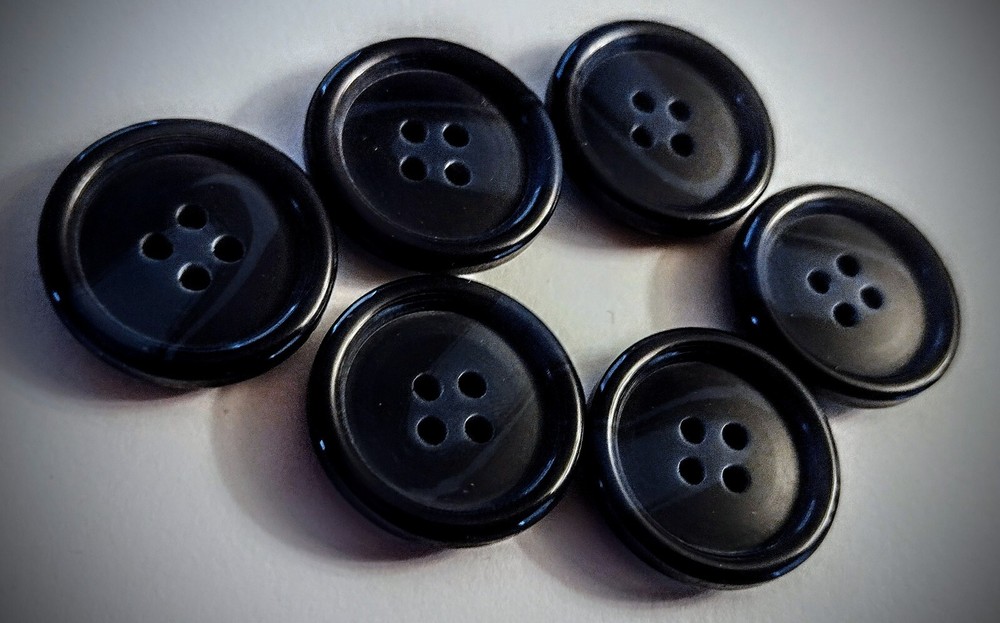 3/4" Navy Heavy Craft/Clothing Buttons