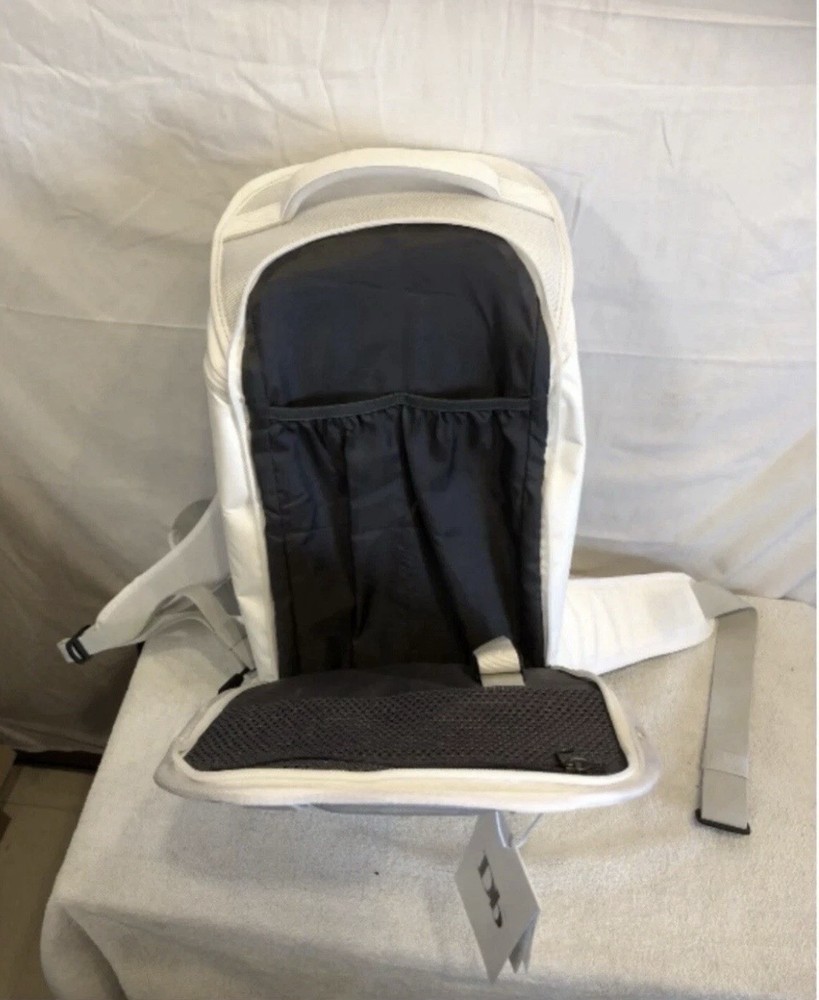 DoucheBag Explore 20L Backpack Great For All Occasions removable Straps ￼