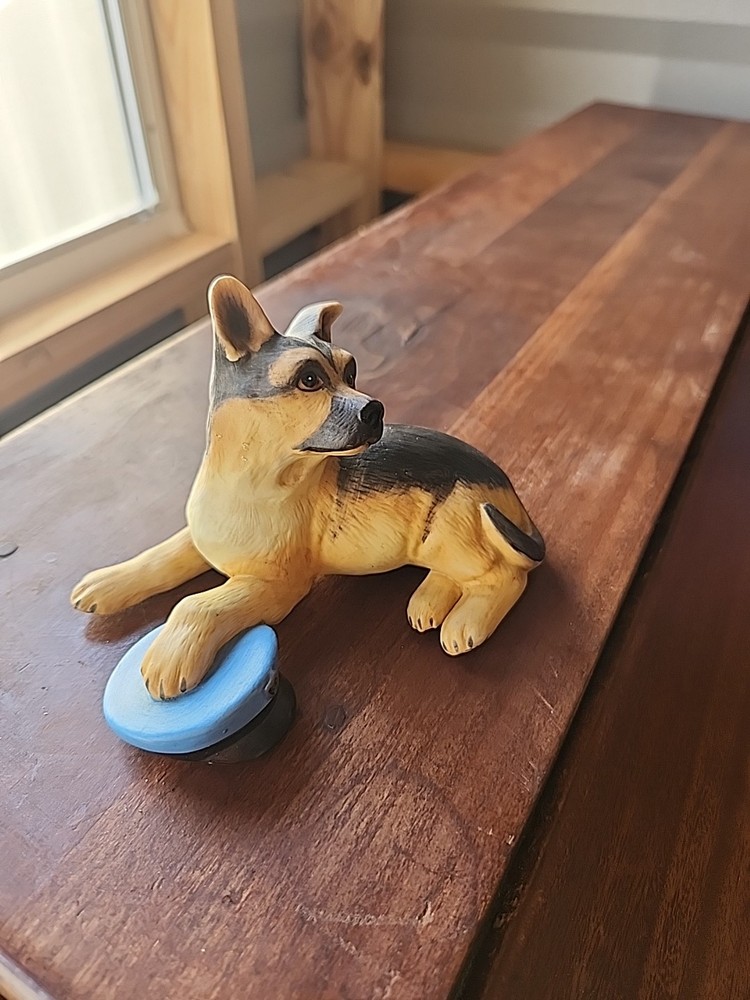 Franklin mint German shepherd porcelain figurine 1987