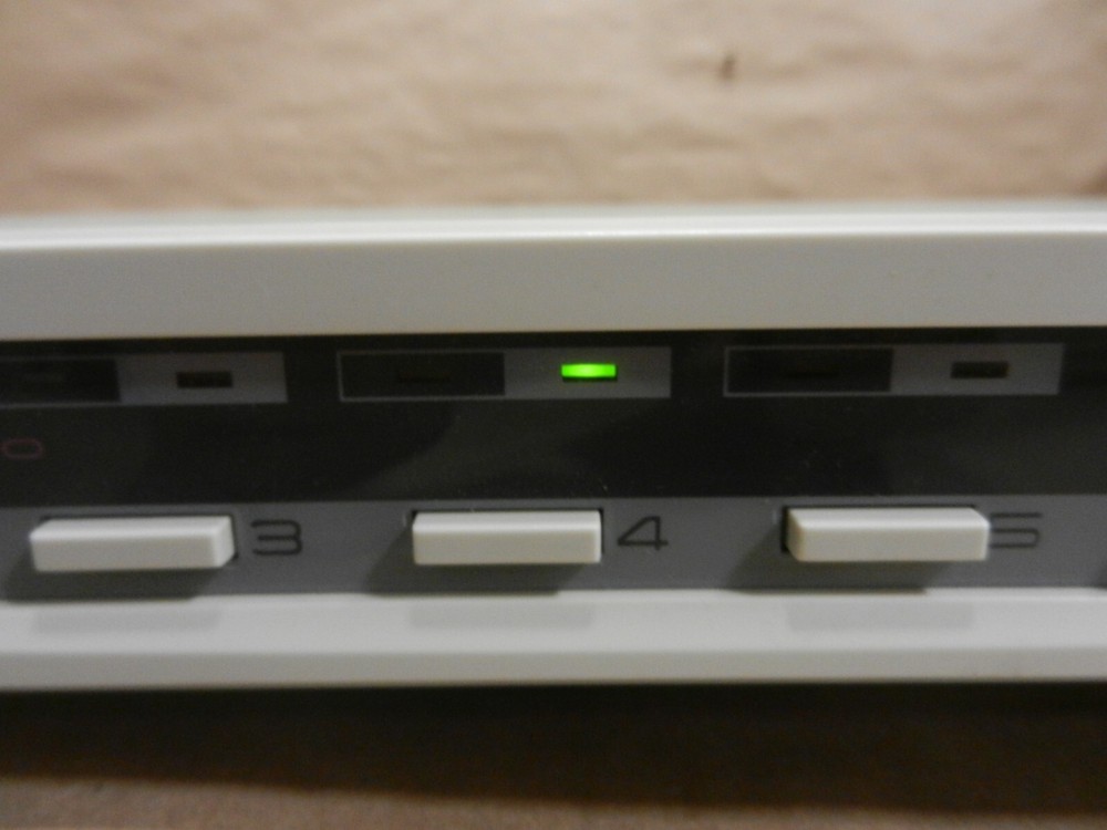 Aten Master View Pro KVM Switch CS-128A - With CABLES ! ! !